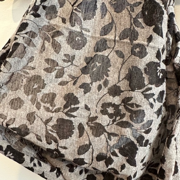 Infinity scarf - Picture 2 of 2